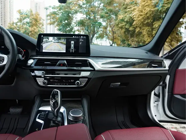 BMW 5 Series — Фото автомобиля 21