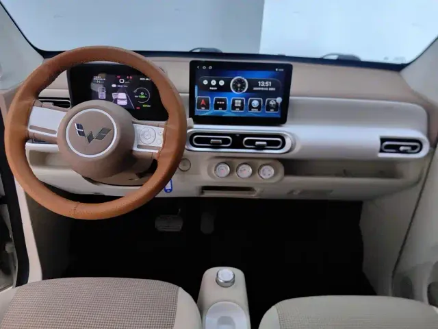 Wuling Hongguang Mini EV — Фото автомобиля 12