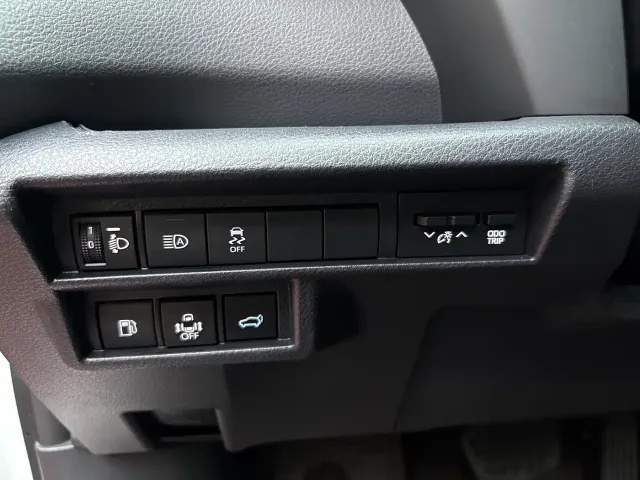 Toyota Granvia — Фото автомобиля 21