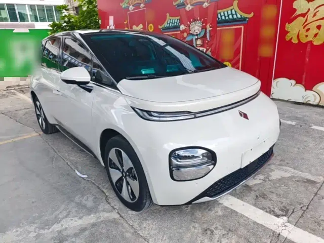 Baojun Cloud — Фото автомобиля 3