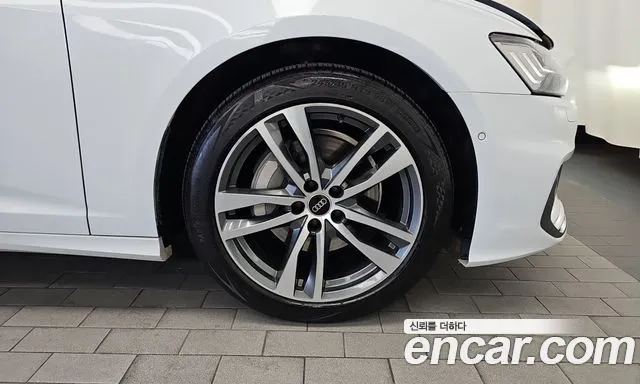 Audi A6 C8 — Фото автомобиля 6