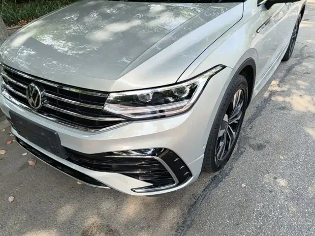 Volkswagen Tiguan L — Фото автомобиля 23