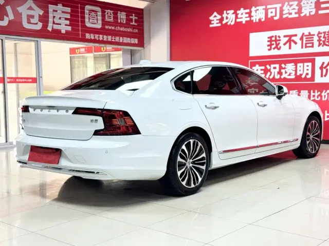 Volvo S90 — Фото автомобиля 5