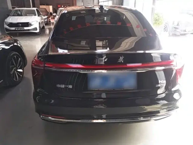 Hongqi H5 — Фото автомобиля 5