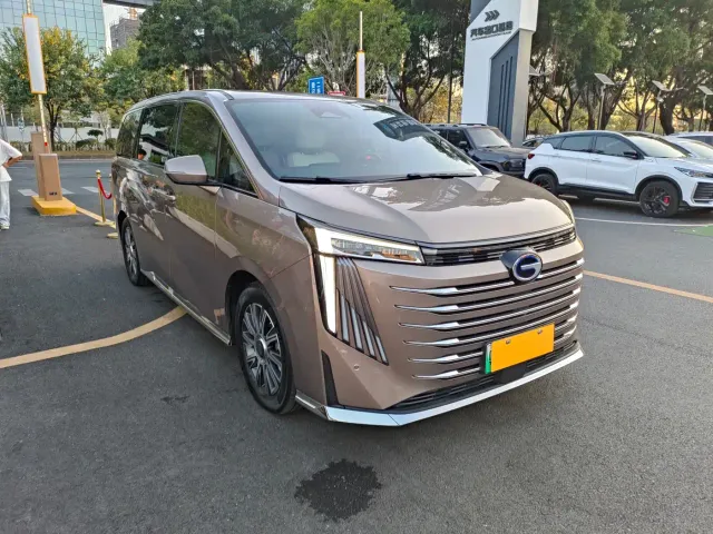 GAC Trumpchi E9 — Фото автомобиля 2