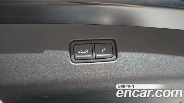 Genesis GV70 — Фото автомобиля 30