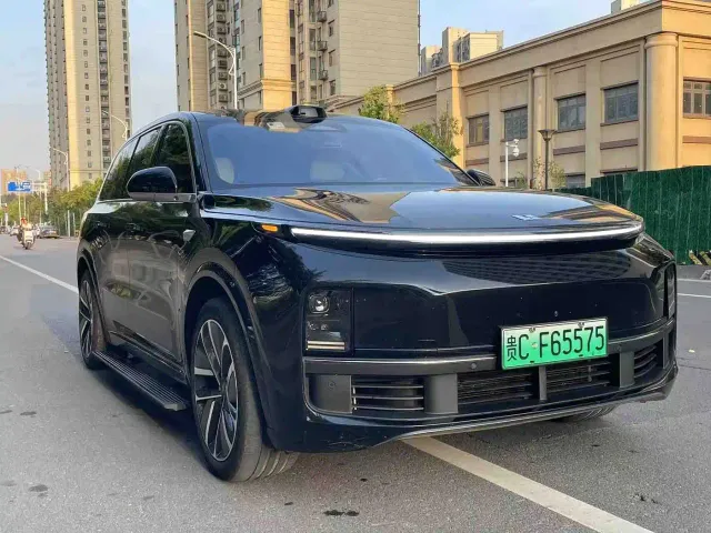 Li Auto L9 — Фото автомобиля 3