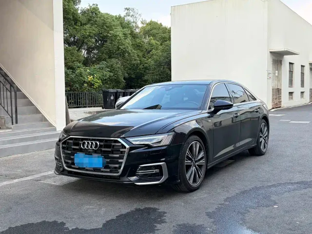 Фотография автомобиля — Audi A6L