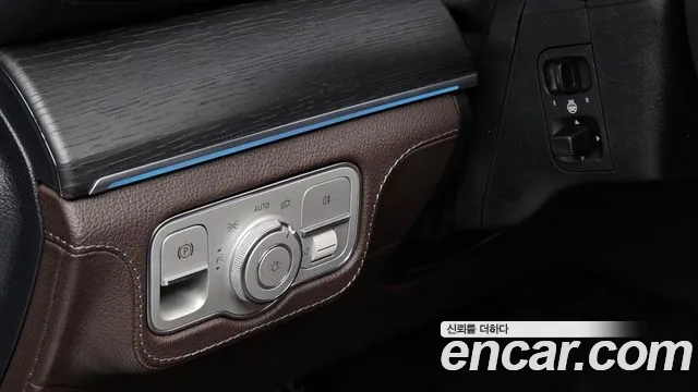 Mercedes-Benz GLS-Class — Фото автомобиля 10
