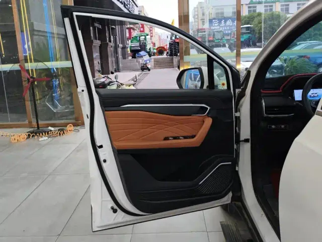 Geely Haoyue L — Фото автомобиля 7