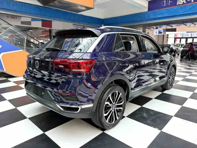 Volkswagen T-Roc — Фото автомобиля 19