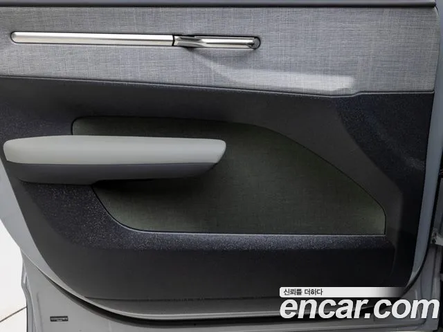 Volvo EX30 Cross Country — Фото автомобиля 18