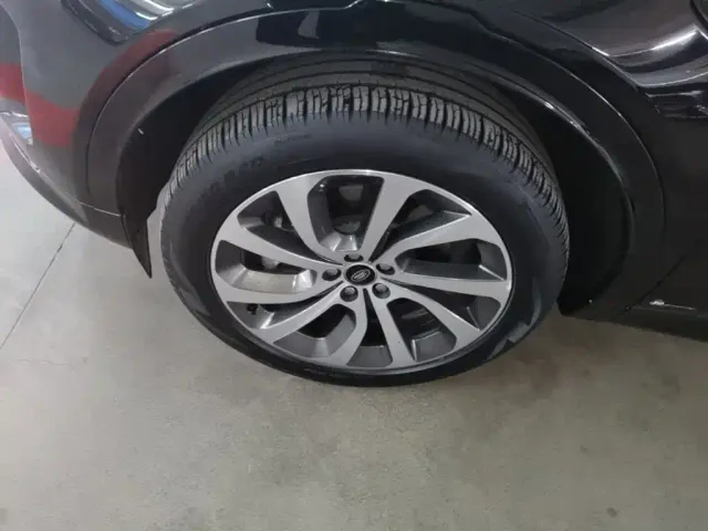 Land Rover Discovery Sport — Фото автомобиля 22
