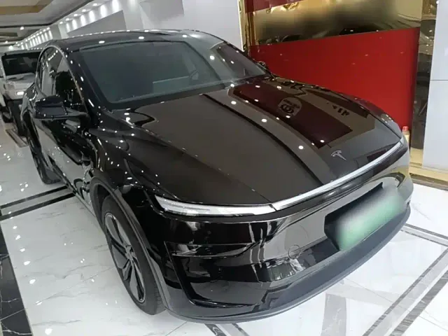 Tesla Model Y — Фото автомобиля 3