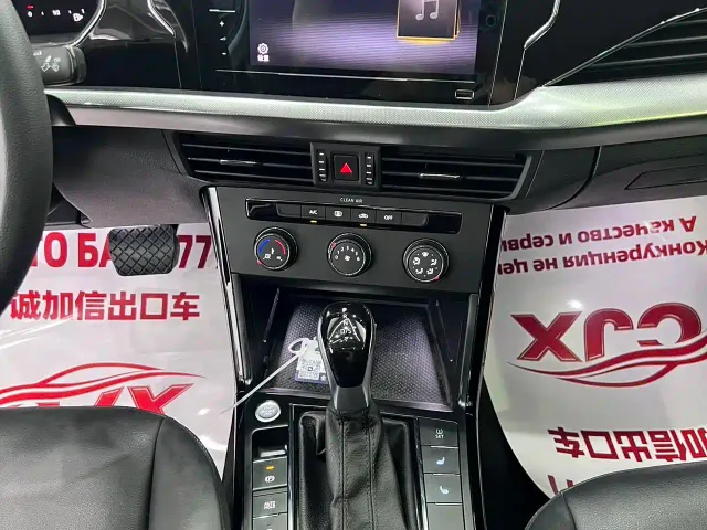 Volkswagen Passat — Фото автомобиля 17