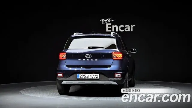 Hyundai Venue — Фото автомобиля 4