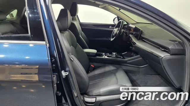 Kia K5 Новый K5 3 поколение 2.0 LPi(Для проката) — Фото автомобиля 11