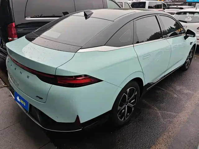 Xpeng P5 — Фото автомобиля 3