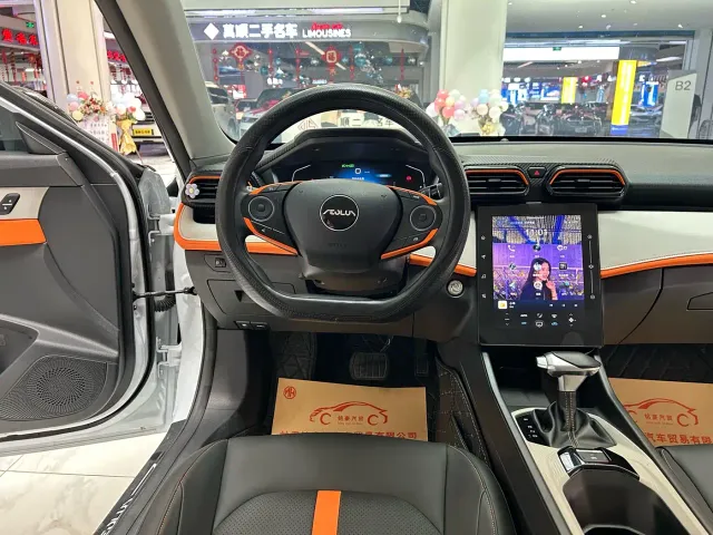Dongfeng Yixuan — Фото автомобиля 11