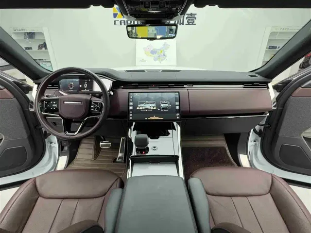 Land Rover Range Rover Sport — Фото автомобиля 9
