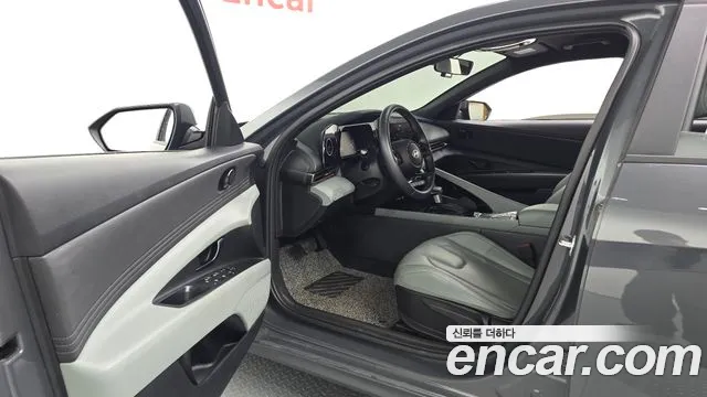 Hyundai Avante CN7 — Фото автомобиля 10