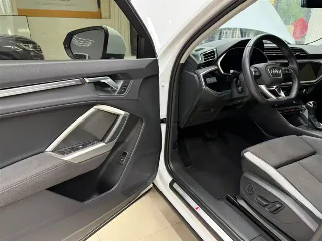 Audi Q3 — Фото автомобиля 8