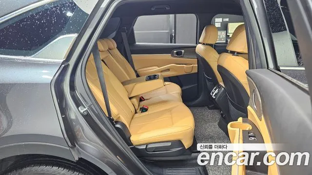 Kia Sorento Sorento 4-е поколение Бензин 2.5T 2WD — Фото автомобиля 18