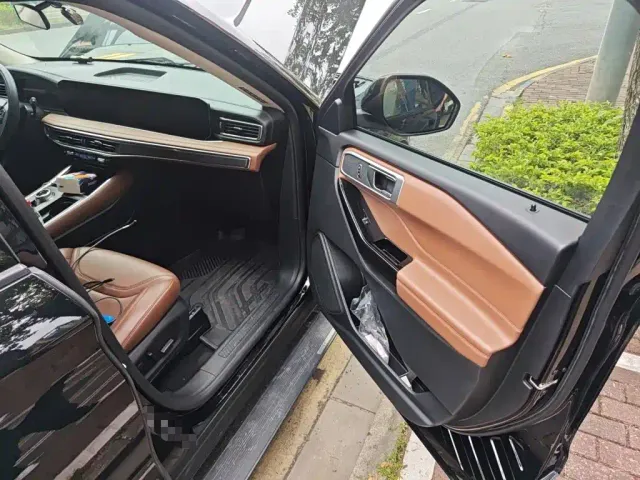 Ford Explorer — Фото автомобиля 19