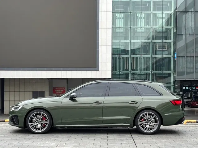 Audi S4 — Фото автомобиля 4