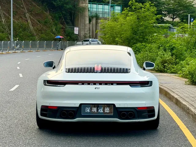 Porsche 911 — Фото автомобиля 5