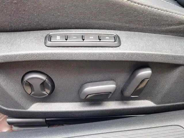 Volkswagen Passat — Фото автомобиля 13