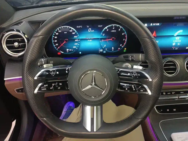Mercedes-Benz E-Class — Фото автомобиля 6