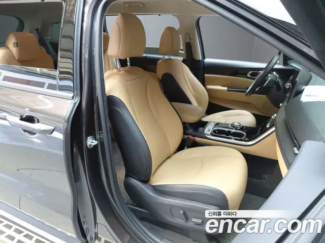 Kia Carnival Generation 4 — Фото автомобиля 16