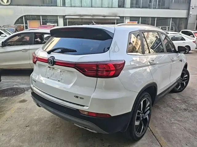 Changan CS75 — Фото автомобиля 6