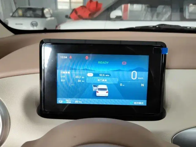 Wuling Hongguang Mini EV — Фото автомобиля 11
