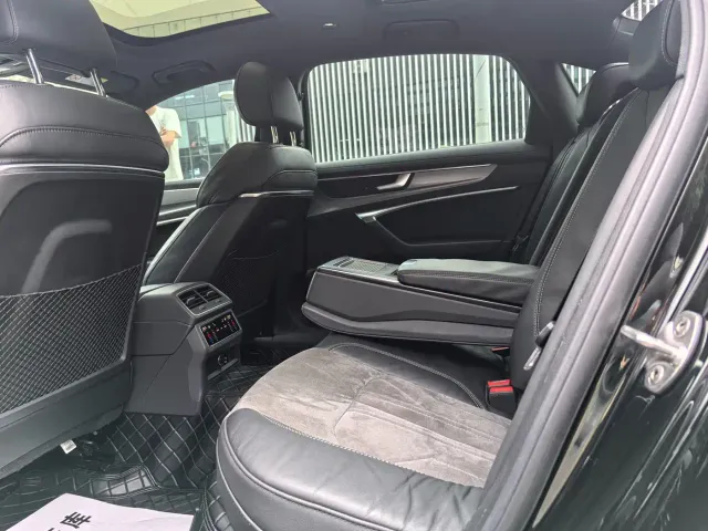 Audi A6L — Фото автомобиля 10