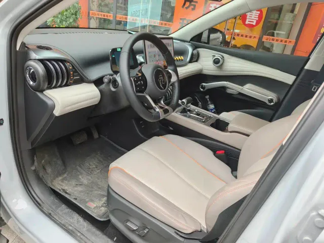 BYD Yuan PLUS — Фото автомобиля 9