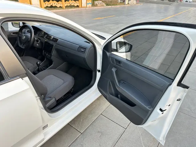 Volkswagen Santana — Фото автомобиля 12