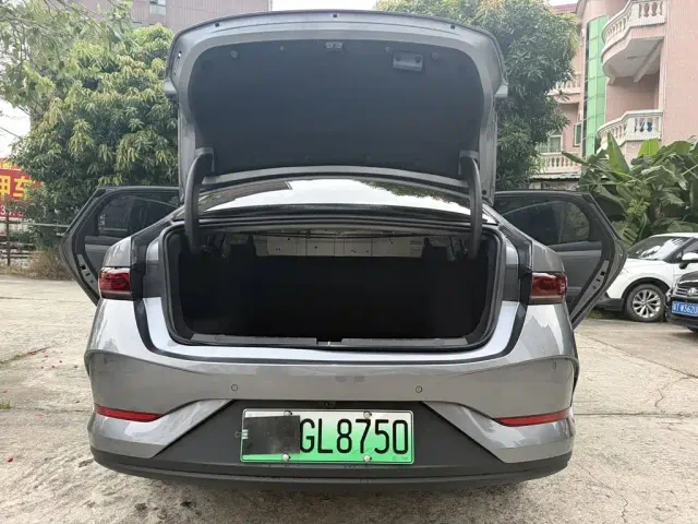 BYD Qin PLUS — Фото автомобиля 11