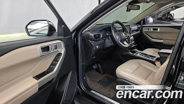 Ford Explorer 6th Gen — Фото автомобиля 10