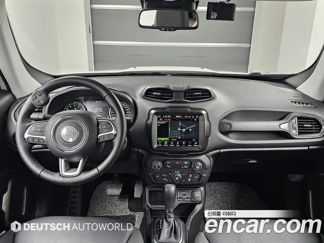 Jeep Renegade — Фото автомобиля 7