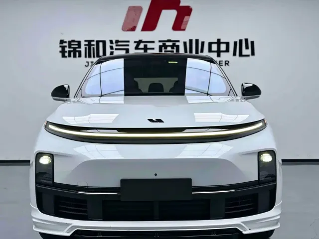 Li Auto L7 — Фото автомобиля 3