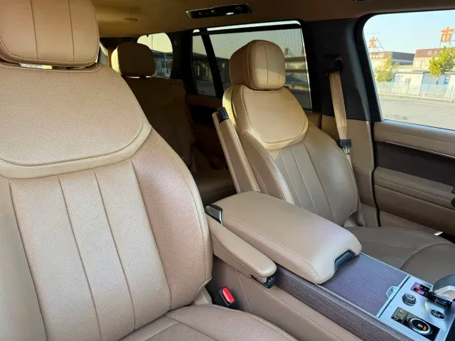 Land Rover Range Rover — Фото автомобиля 12