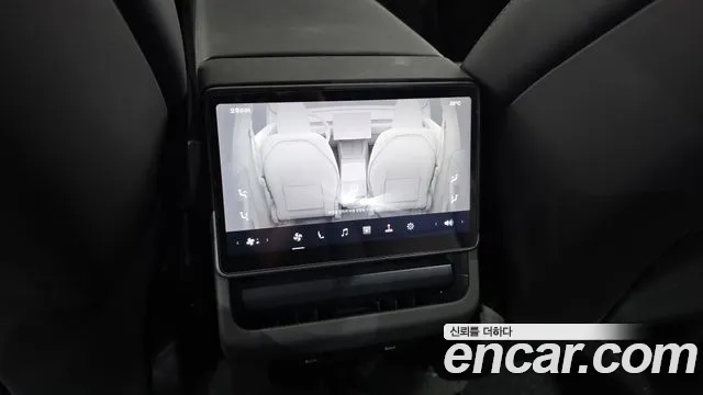 Tesla Model Y — Фото автомобиля 6