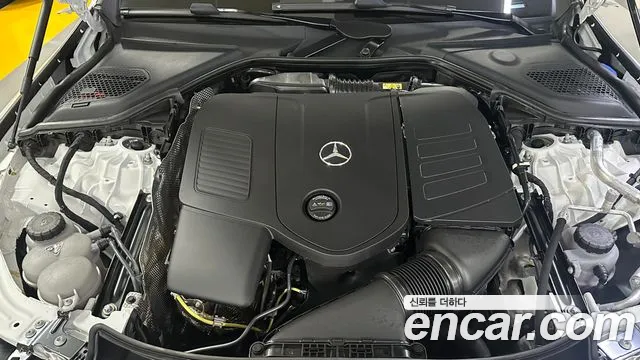 Mercedes-Benz E-Class — Фото автомобиля 6