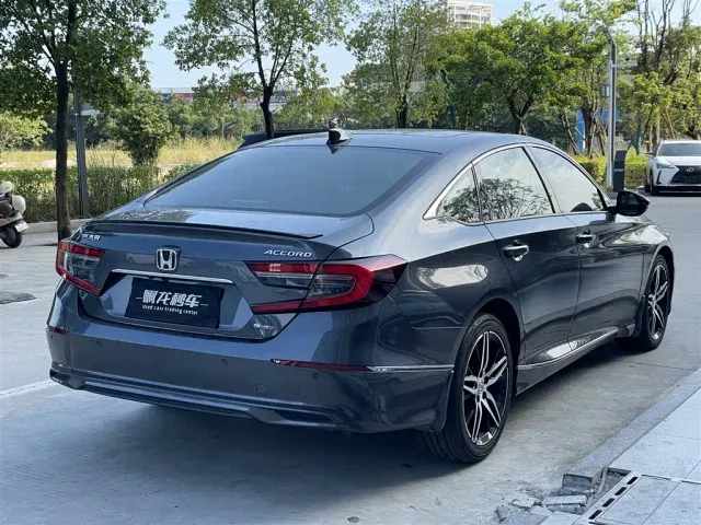 Honda Accord — Фото автомобиля 7