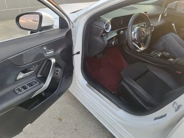 Mercedes-Benz A-Class — Фото автомобиля 12