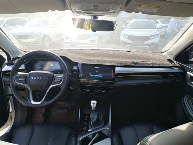 Roewe i5 — Фото автомобиля 9