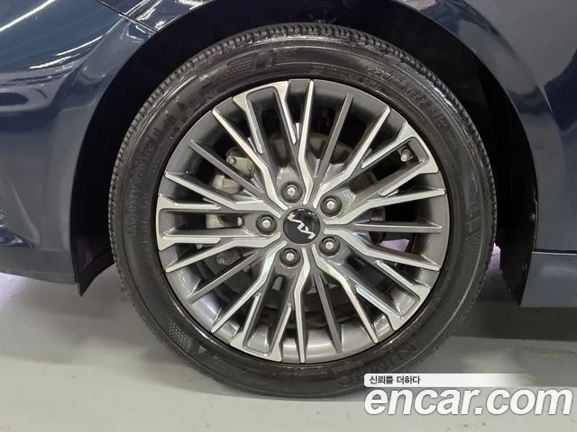 Kia K3 Generation 2 — Фото автомобиля 13