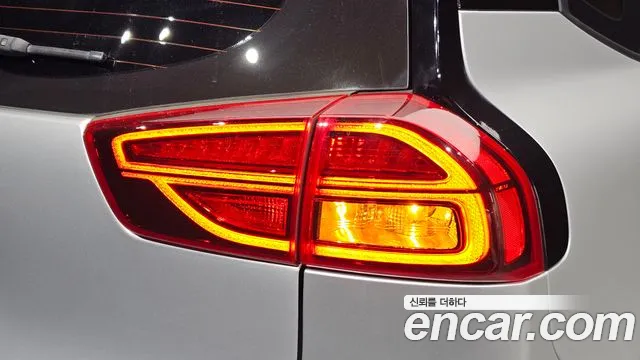 Kia Niro — Фото автомобиля 8